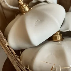 Baladeuse Maria En Porcelaine Emaillee - O 24 Cm