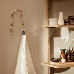 Patere Curvature Double